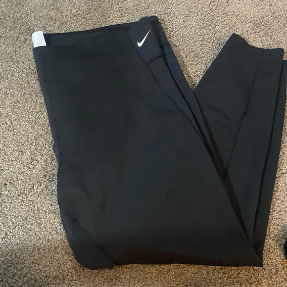 Women’s Plus Nike Black Leggings - Picture 2 of 15